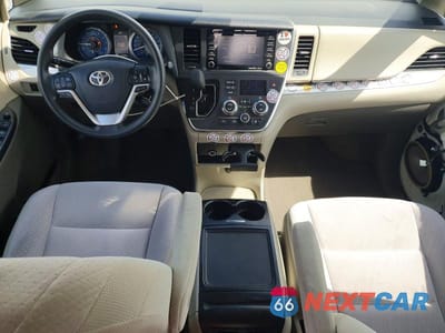 Zdjęcie 8 z 14 samochodu: 2018 TOYOTA SIENNA LE 8-PASSENGER VIN:5TDKZ3DCXJS944178 - miniatura