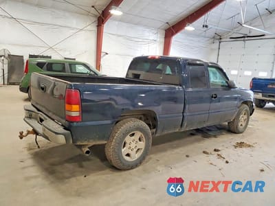 Trzecie zdjęcie samochodu z tyłu: 2005 GMC NEW SIERRA K1500 VIN:1GTEK19V35E333355 - miniatura