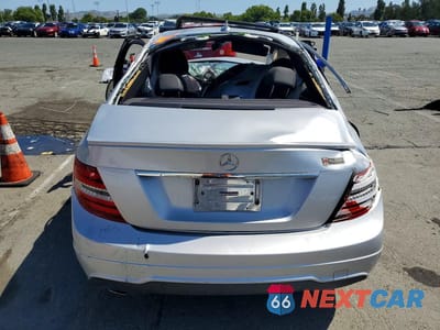 Zdjęcie 6 z 12 samochodu: 2012 MERCEDES-BENZ C 250 VIN:WDDGF4HB0CR212235 - miniatura