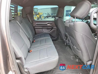 Zdjęcie 10 z 13 samochodu: 2021 RAM 1500 BIG HORN VIN:1C6SRFFM2MN589029 - miniatura