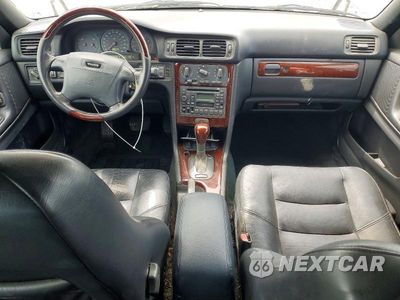 Zdjęcie 8 z 13 samochodu: 2000 VOLVO V70 XC VIN:YV1LZ56DXY2727361 - miniatura