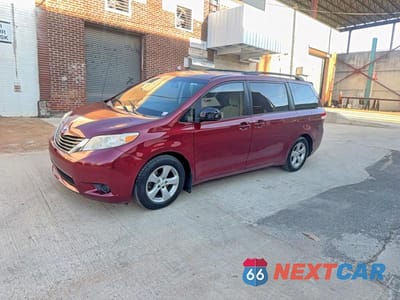 Drugie zdjęcie samochodu z przodu: 2011 TOYOTA SIENNA LE VIN:5TDKK3DC0BS012237 - miniatura
