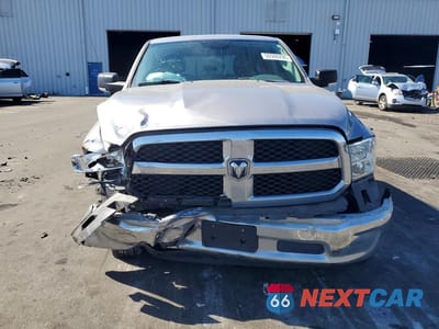Piąte zdjęcie samochodu w środku: 2019 RAM 1500 CLASSIC SLT VIN:1C6RR7GT0KS613935 - miniatura