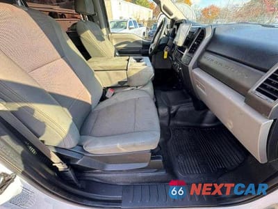 Piąte zdjęcie samochodu w środku: 2017 FORD F350 SUPER DUTY VIN:1FT8W3DT7HED16940 - miniatura