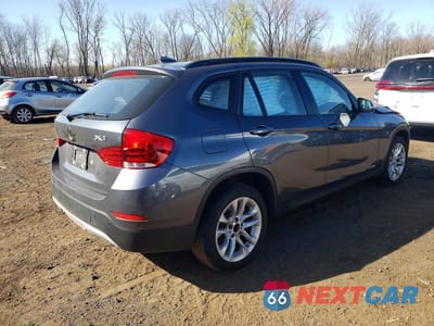 Trzecie zdjęcie samochodu z tyłu: 2015 BMW X1 XDRIVE28I VIN:WBAVL1C5XFVY33582 - miniatura