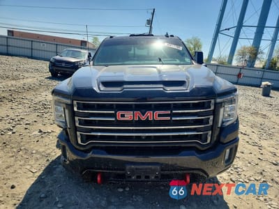 Piąte zdjęcie samochodu w środku: 2020 GMC SIERRA K2500 AT4 VIN:1GT49PEY2LF243938 - miniatura