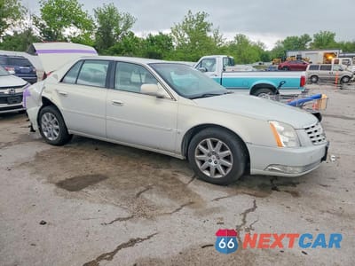 Czwarte zdjęcie samochodu z boku: 2010 CADILLAC DTS PREMIUM COLLECTION VIN:1G6KH5EY9AU105470 - miniatura