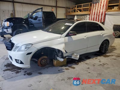 2010 MERCEDES-BENZ E550 WDDHF9AB4AA236643 - główne zdjęcie licytacji z USA - miniatura