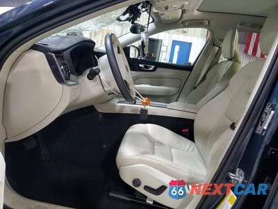 Zdjęcie 7 z 14 samochodu: 2025 VOLVO XC60 PLUS VIN:YV4H60RC4S1188983 - miniatura