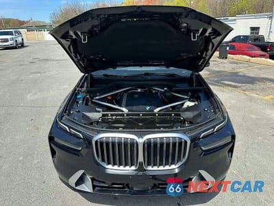 Piąte zdjęcie samochodu w środku: 2025 BMW X7 XDRIVE40I VIN:5UX23EM04S9Y27987 - miniatura