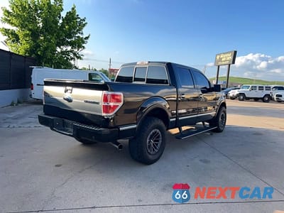 Czwarte zdjęcie samochodu z boku: 2011 FORD F150 SUPERCREW VIN:1FTFW1ET2BFD11379 - miniatura