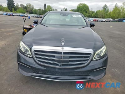 Piąte zdjęcie samochodu w środku: 2017 MERCEDES-BENZ E 300 4MATIC VIN:WDDZF4KBXHA226909 - miniatura
