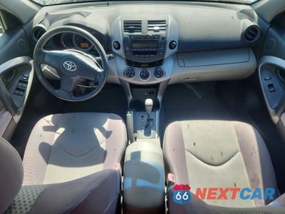 Zdjęcie 8 z 13 samochodu: 2006 TOYOTA RAV4 BASE VIN:JTMBD33V966016595 - miniatura