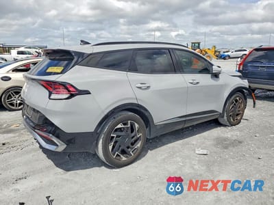 Trzecie zdjęcie samochodu z tyłu: 2023 KIA SPORTAGE SX-PRESTIGE VIN:5XYK53AF1PG066611 - miniatura