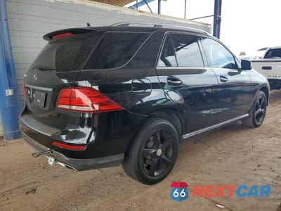 Trzecie zdjęcie samochodu z tyłu: 2016 MERCEDES-BENZ GLE 350 VIN:4JGDA5JB6GA681325 - miniatura