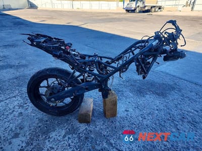 2015 YAMAHA YZFR3 MH3RH06Y7FK002632 - główne zdjęcie licytacji z USA - miniatura