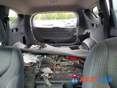Zdjęcie 10 z 14 samochodu: 2023 HYUNDAI SANTA FE SEL VIN:5NMS24AJ8PH596910 - miniatura