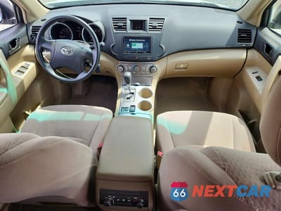 Zdjęcie 8 z 13 samochodu: 2009 TOYOTA HIGHLANDER BASE VIN:JTEES41A292142975 - miniatura