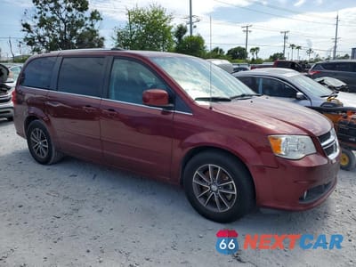 Czwarte zdjęcie samochodu z boku: 2017 DODGE GRAND CARAVAN SXT VIN:2C4RDGCG2HR807148 - miniatura