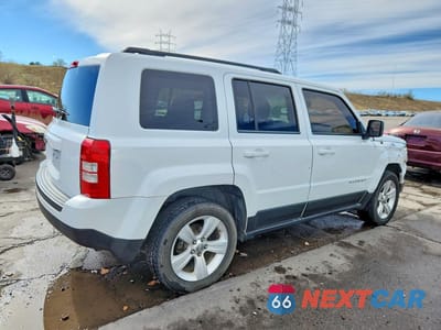 Trzecie zdjęcie samochodu z tyłu: 2011 JEEP PATRIOT SPORT VIN:1J4NF1GB0BD275973 - miniatura