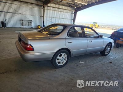 Trzecie zdjęcie samochodu z tyłu: 1995 LEXUS ES 300 VIN:JT8GK13T5S0084841 - miniatura