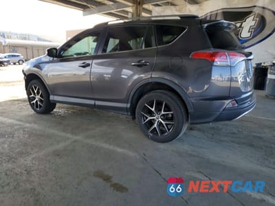 Drugie zdjęcie samochodu z przodu: 2018 TOYOTA RAV4 SE VIN:JTMNFREV7JJ150762 - miniatura