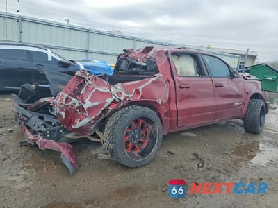 Trzecie zdjęcie samochodu z tyłu: 2020 RAM 1500 LARAMIE VIN:1C6RREJT0LN260934 - miniatura