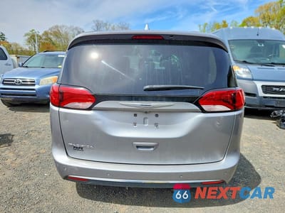 Zdjęcie 6 z 13 samochodu: 2017 CHRYSLER PACIFICA TOURING L VIN:2C4RC1BG4HR824034 - miniatura