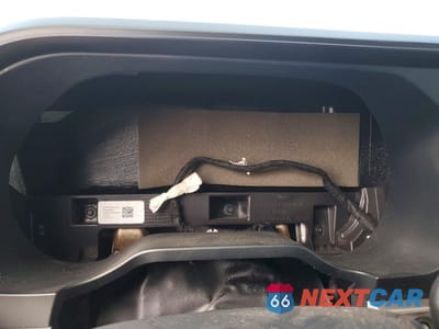 Zdjęcie 9 z 12 samochodu: 2024 FORD F350 XL DRW 4WD 6.7L V8 TDSL CREW CAB VIN:1FT8W3DT6RED40471 - miniatura