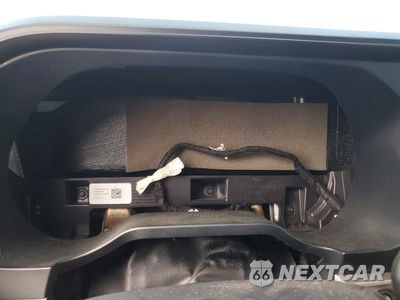 Zdjęcie 9 z 12 samochodu: 2024 FORD F350 XL DRW 4WD 6.7L V8 TDSL CREW CAB VIN:1FT8W3DT6RED40471 - miniatura