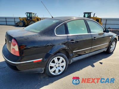 Trzecie zdjęcie samochodu z tyłu: 2003 VOLKSWAGEN PASSAT GLX VIN:WVWRH63BX3P456177 - miniatura