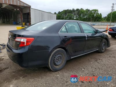 Trzecie zdjęcie samochodu z tyłu: 2014 TOYOTA CAMRY LE VIN:4T1BF1FKXEU306432 - miniatura