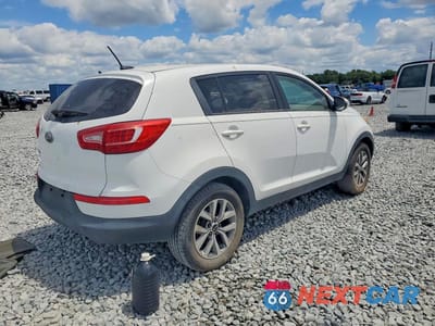 Trzecie zdjęcie samochodu z tyłu: 2012 KIA SPORTAGE LX VIN:KNDPB3A23C7298503 - miniatura