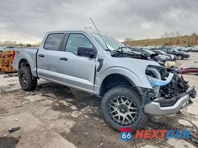 Czwarte zdjęcie samochodu z boku: 2023 FORD F150 SUPERCREW VIN:1FTFW1E54PKG20772 - miniatura