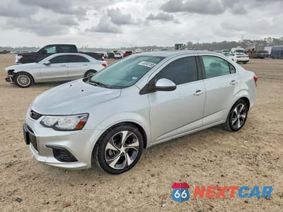 2020 CHEVROLET SONIC PREMIER 1G1JF5SB9L4114146 - główne zdjęcie licytacji z USA - miniatura