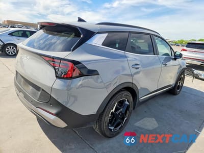 Trzecie zdjęcie samochodu z tyłu: 2026 KIA SPORTAGE EX VIN:5XYK33DF2TG366671 - miniatura