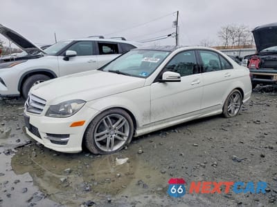 2012 MERCEDES-BENZ C 300 4MATIC WDDGF8BB6CA610838 - główne zdjęcie licytacji z USA - miniatura