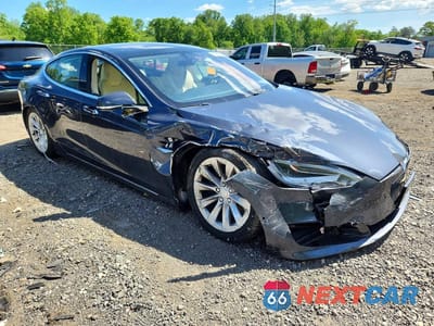 Czwarte zdjęcie samochodu z boku: 2018 TESLA MODEL S VIN:5YJSA1E26JF286333 - miniatura