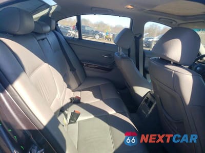Zdjęcie 10 z 12 samochodu: 2006 BMW 330 I VIN:WBAVB33506KR76217 - miniatura