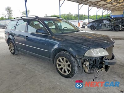 Czwarte zdjęcie samochodu z boku: 2004 VOLKSWAGEN PASSAT GLS VIN:WVWVD63B04E265679 - miniatura