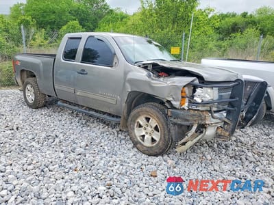 Czwarte zdjęcie samochodu z boku: 2012 CHEVROLET SILVERADO K1500 LT VIN:1GCRKSE74CZ322093 - miniatura
