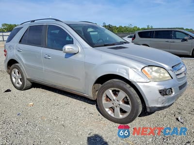 Czwarte zdjęcie samochodu z boku: 2006 MERCEDES-BENZ ML 500 VIN:4JGBB75E16A075093 - miniatura