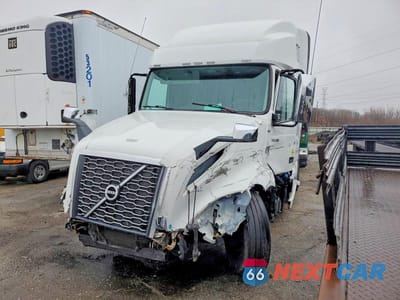 Drugie zdjęcie samochodu z przodu: 2023 VOLVO VNL SEMI TRUCK VIN:4V4NC9EH0PN336877 - miniatura