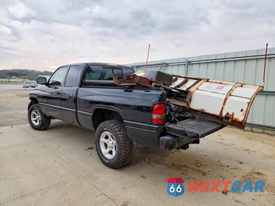 Drugie zdjęcie samochodu z przodu: 2001 DODGE RAM 1500 VIN:3B7HF13Z61G762750 - miniatura