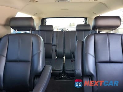 Zdjęcie 10 z 13 samochodu: 2010 CHEVROLET SUBURBAN C1500 LT VIN:1GNUCJE01AR247863 - miniatura