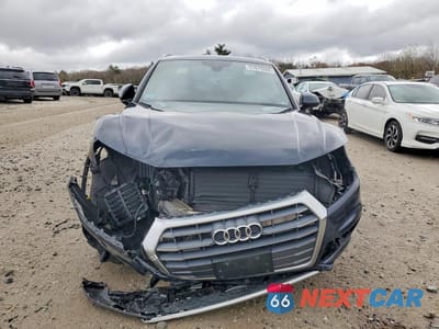 Piąte zdjęcie samochodu w środku: 2018 AUDI Q5 PREMIUM VIN:WA1ANAFY0J2200742 - miniatura