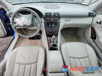 Zdjęcie 8 z 12 samochodu: 2005 MERCEDES-BENZ C 320 4MATIC VIN:WDBRF84J25F603218 - miniatura