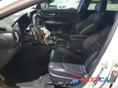 Zdjęcie 7 z 13 samochodu: 2023 KIA FORTE GT VIN:3KPF44AC2PE511967 - miniatura