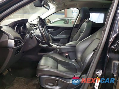 Zdjęcie 7 z 13 samochodu: 2017 JAGUAR F-PACE PREMIUM VIN:SADCJ2BVXHA880147 - miniatura