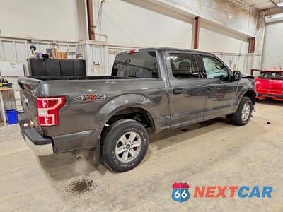 Trzecie zdjęcie samochodu z tyłu: 2018 FORD F150 SUPERCREW VIN:1FTEW1EB8JFA19799 - miniatura